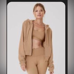 ALO yoga Routine Cropped Hoodie Toasted Almond